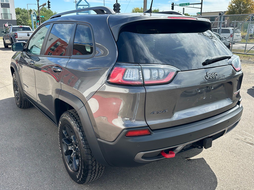 2019 Jeep Cherokee Image 3