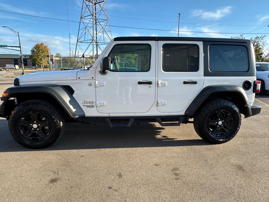 2018 Jeep Wrangler Unlimited Image 2