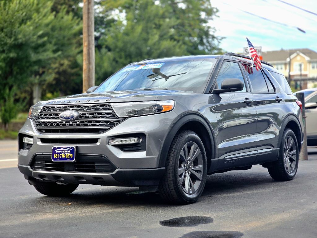 2021 Ford Explorer Image 1