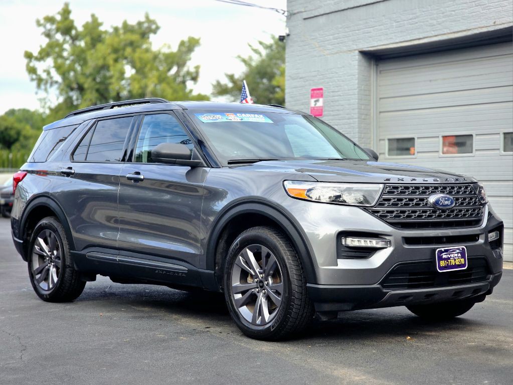 2021 Ford Explorer Image 2