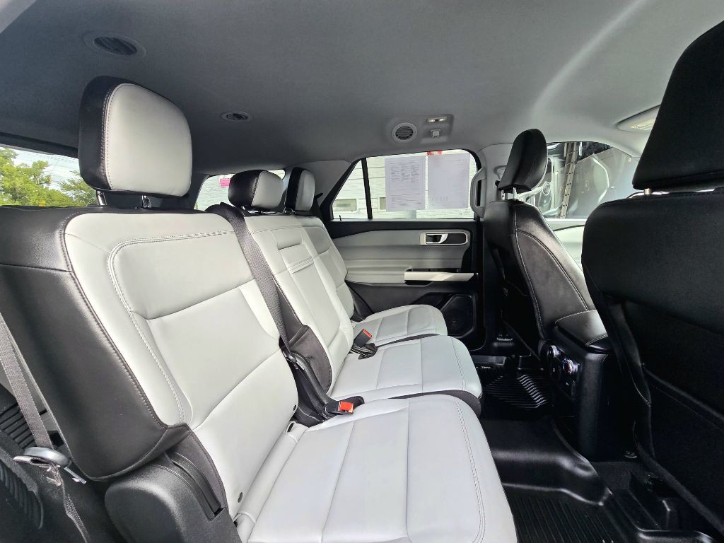 2021 Ford Explorer Image 12