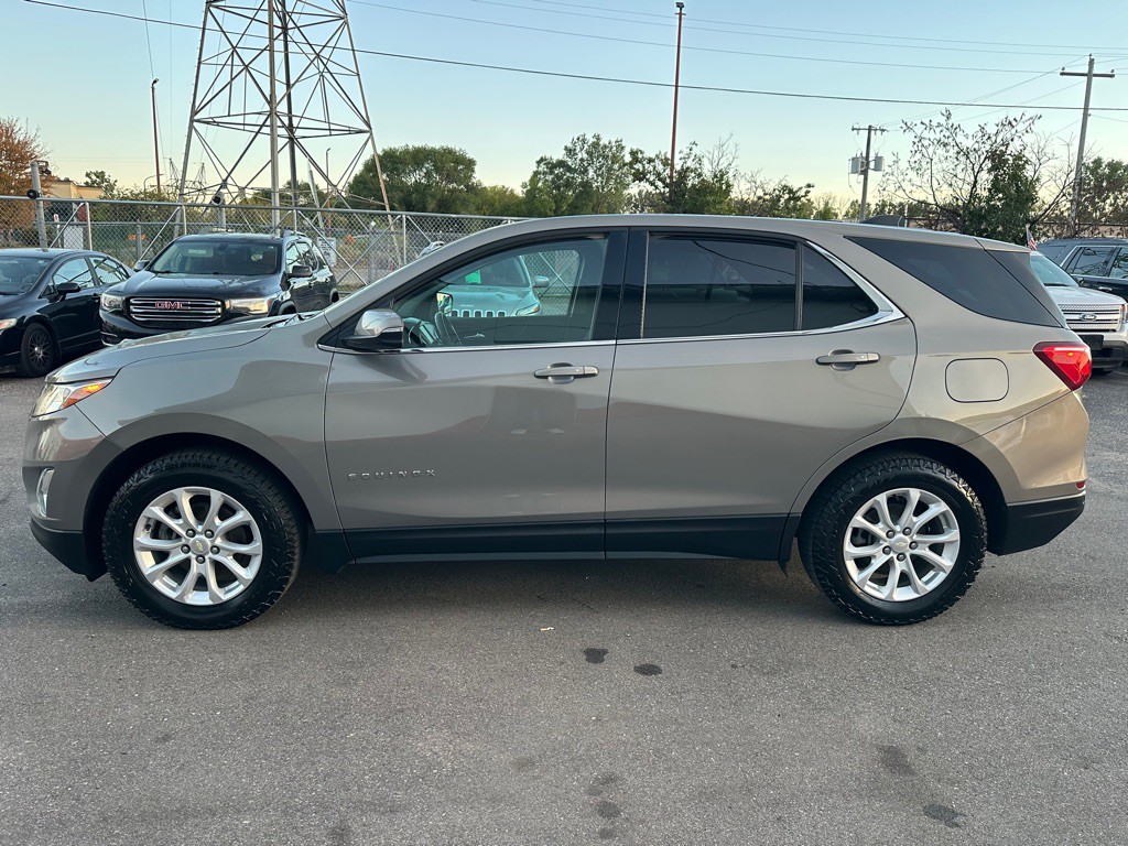 2018 Chevrolet Equinox Image 2