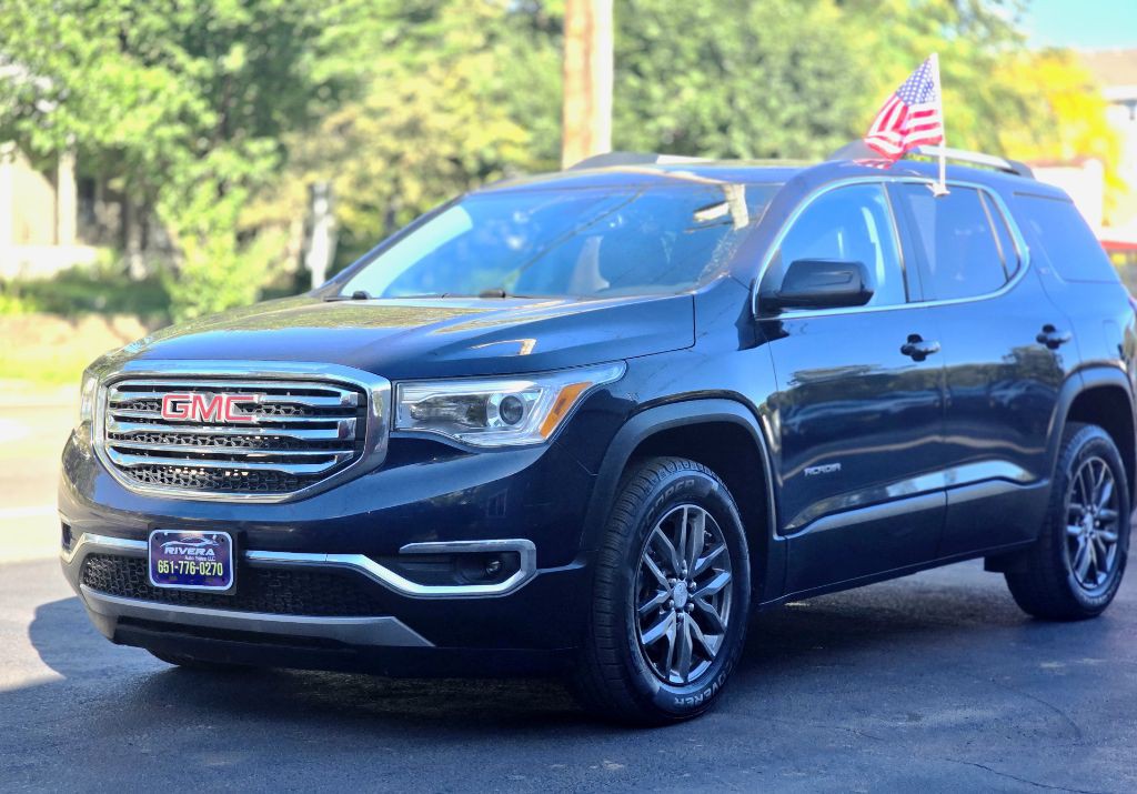2017 GMC Acadia Image 2