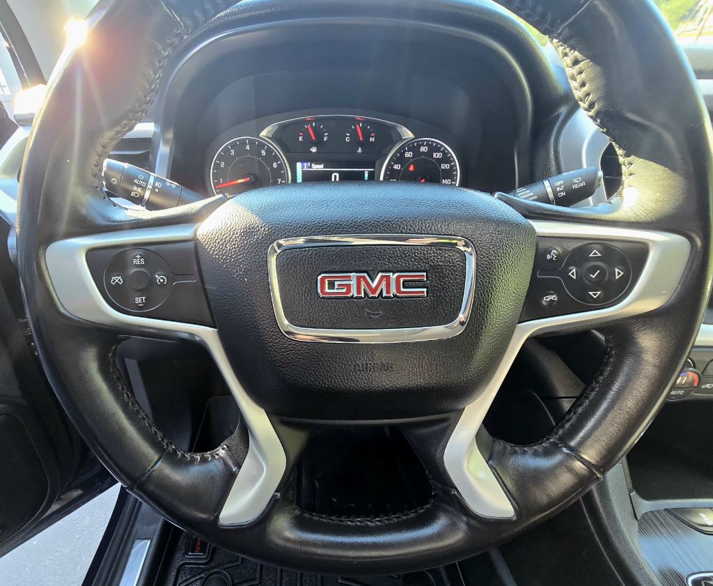 2017 GMC Acadia Image 17