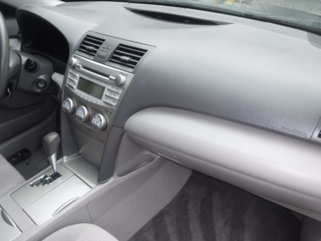 2010 Toyota Camry Image 28