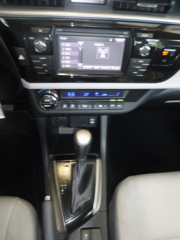 2014 Toyota Corolla Image 34