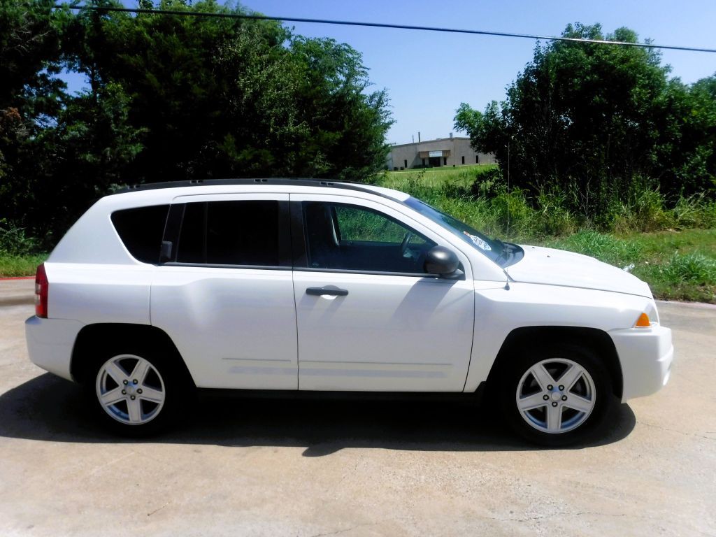 2009 Jeep Compass Image 4