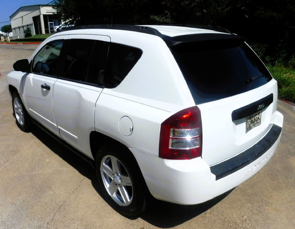 2009 Jeep Compass Image 12