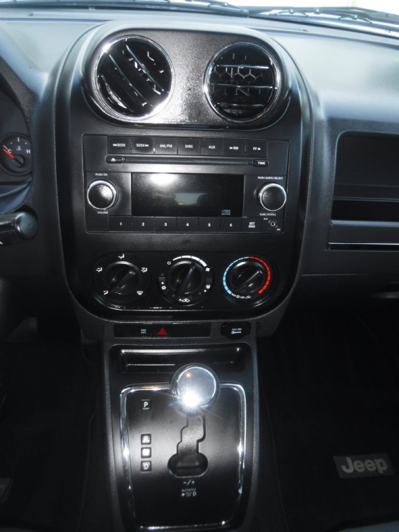 2009 Jeep Compass Image 35