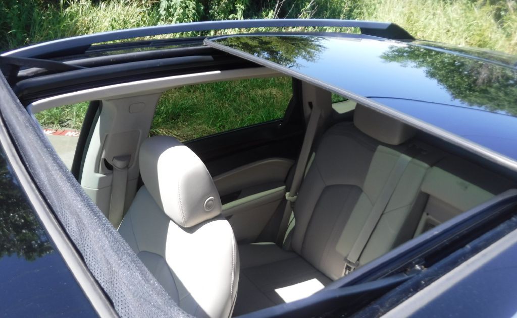 2012 Cadillac SRX Image 18