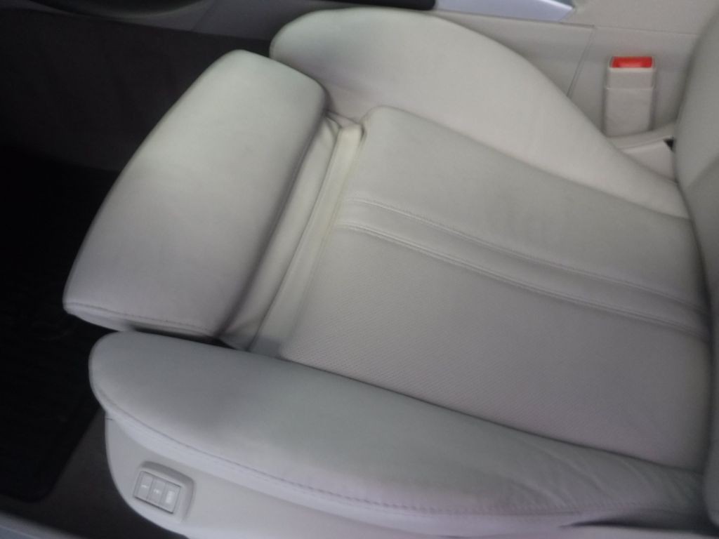 2012 Cadillac SRX Image 26