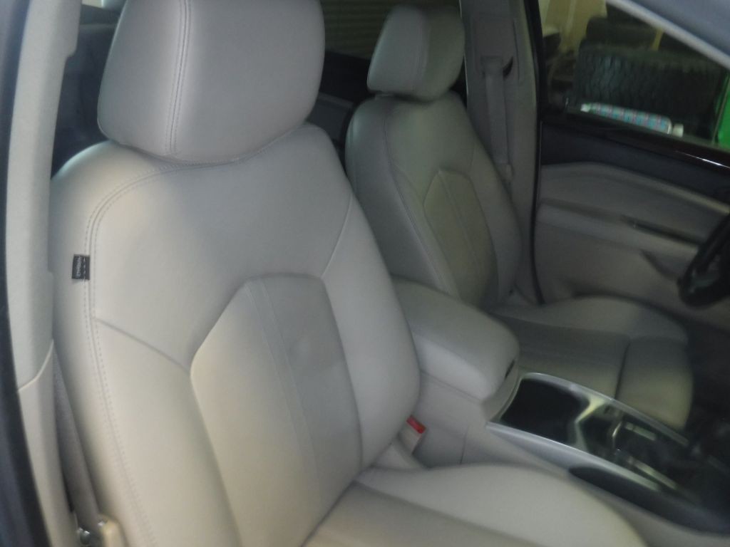 2012 Cadillac SRX Image 29