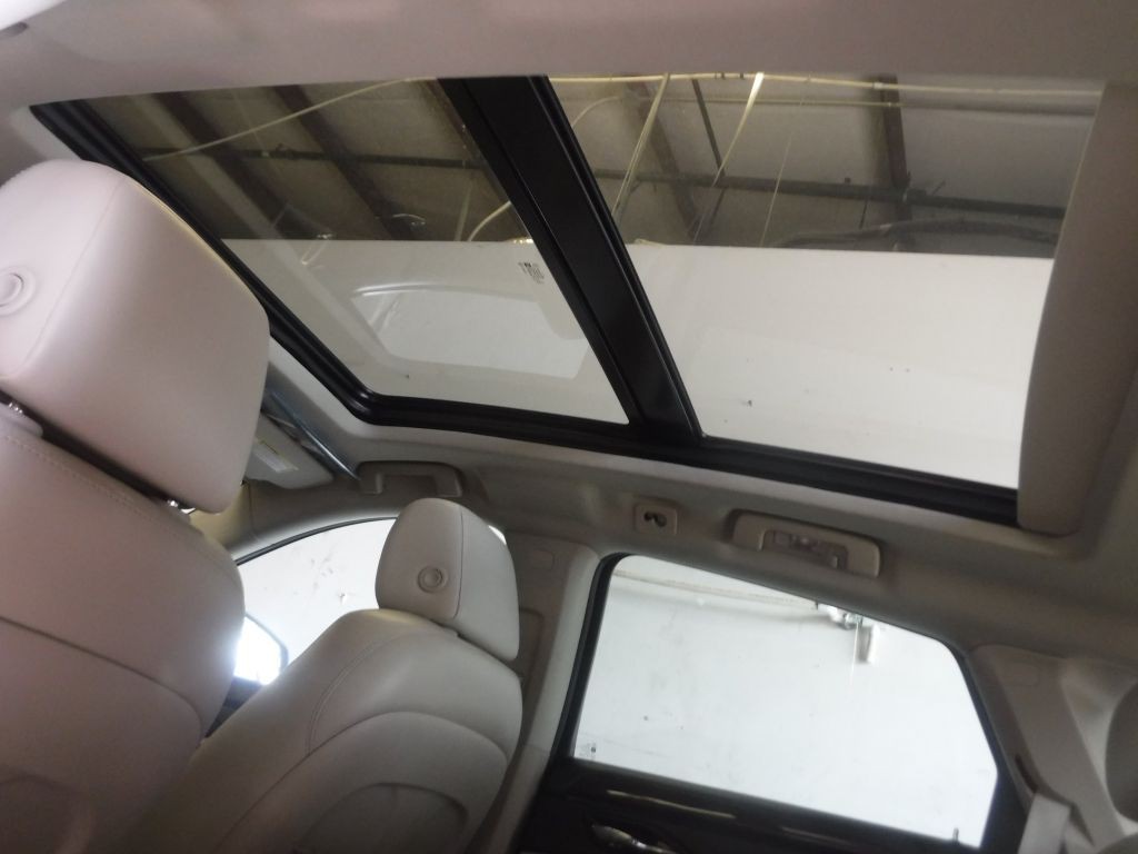 2012 Cadillac SRX Image 38