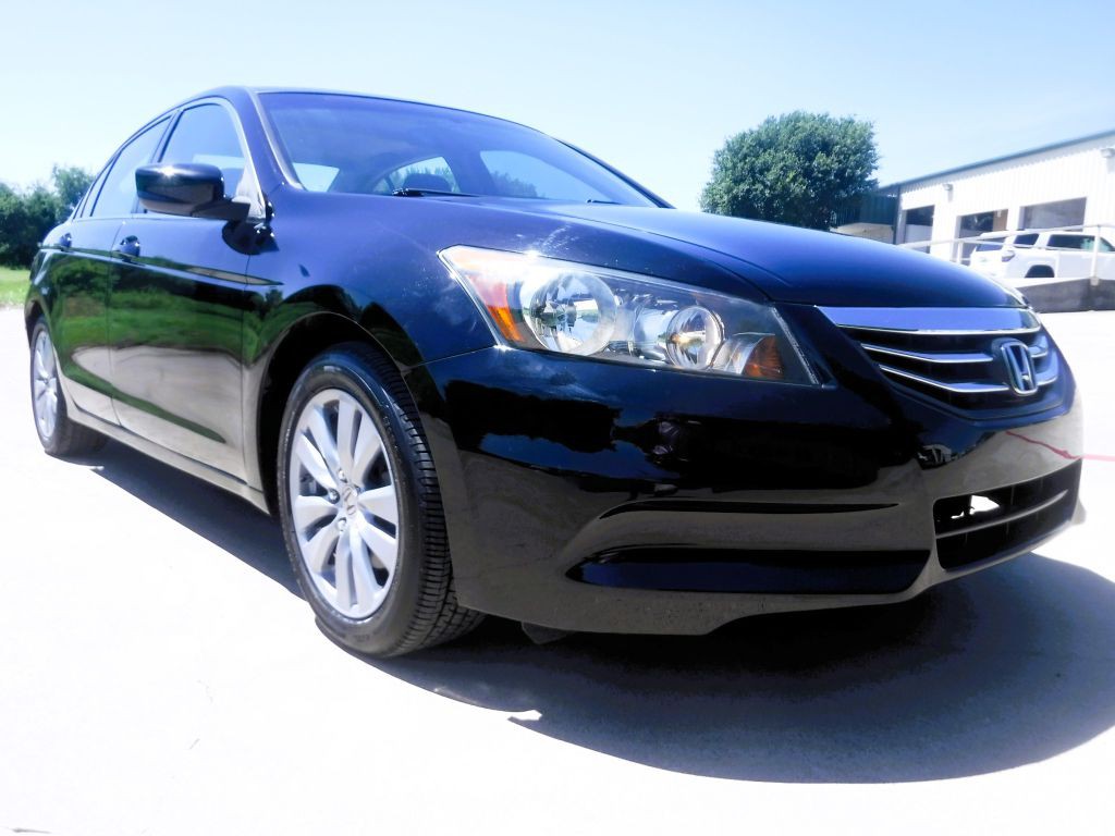 2011 Honda Accord Image 3