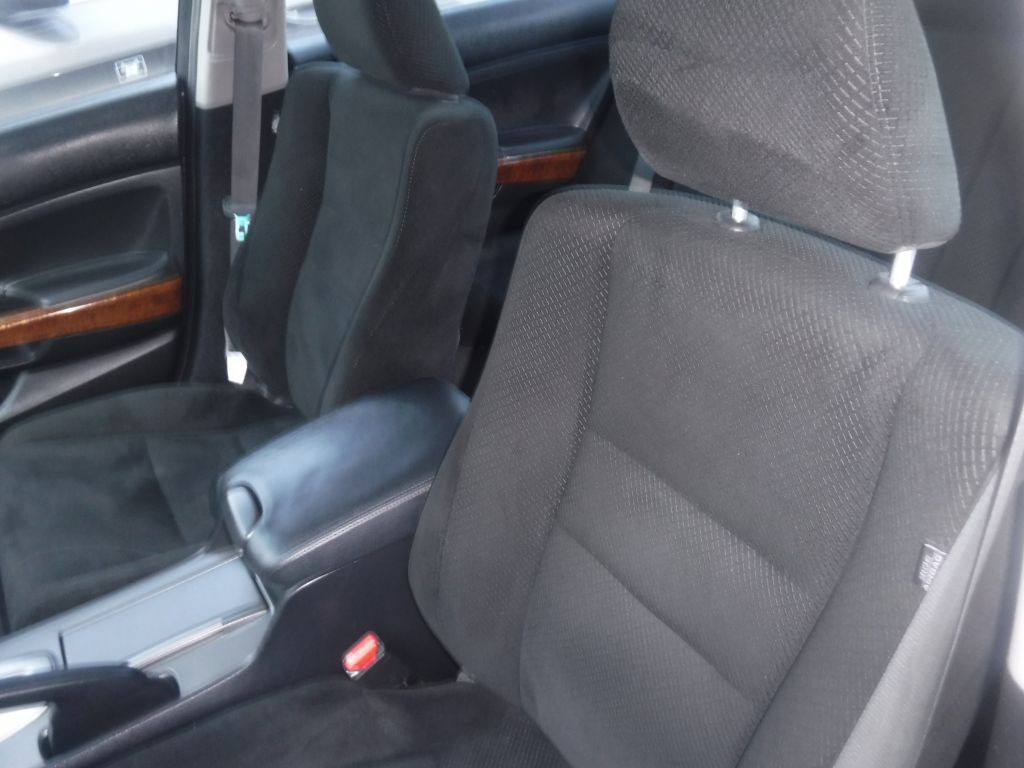 2011 Honda Accord Image 23