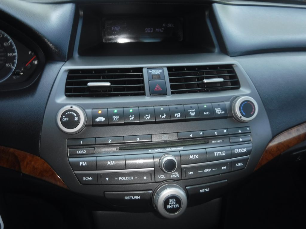 2011 Honda Accord Image 32