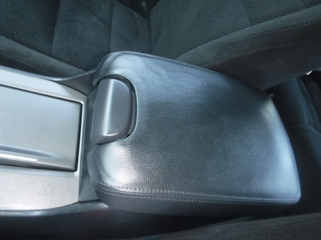 2011 Honda Accord Image 38