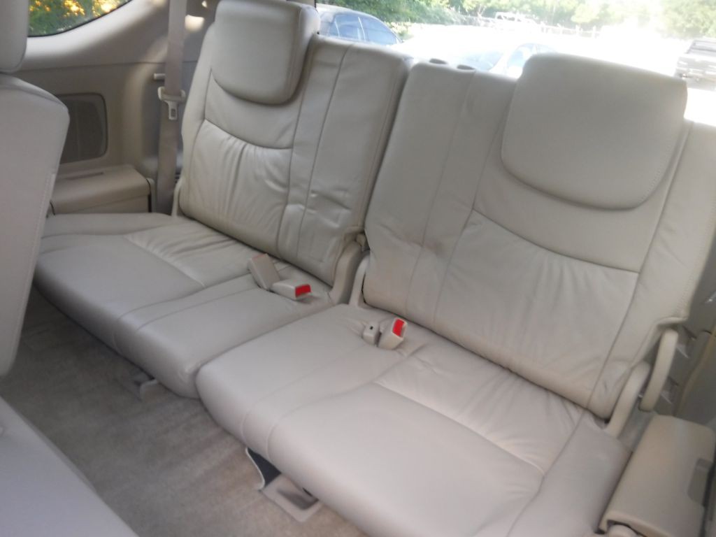 2004 Lexus GX Image 34