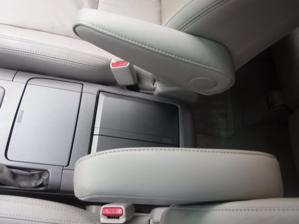 2004 Lexus GX Image 50