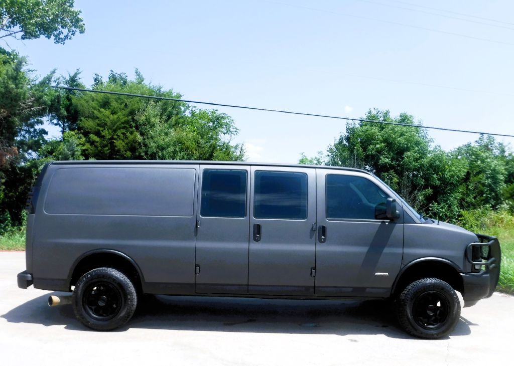 2008 Chevrolet Express Image 4