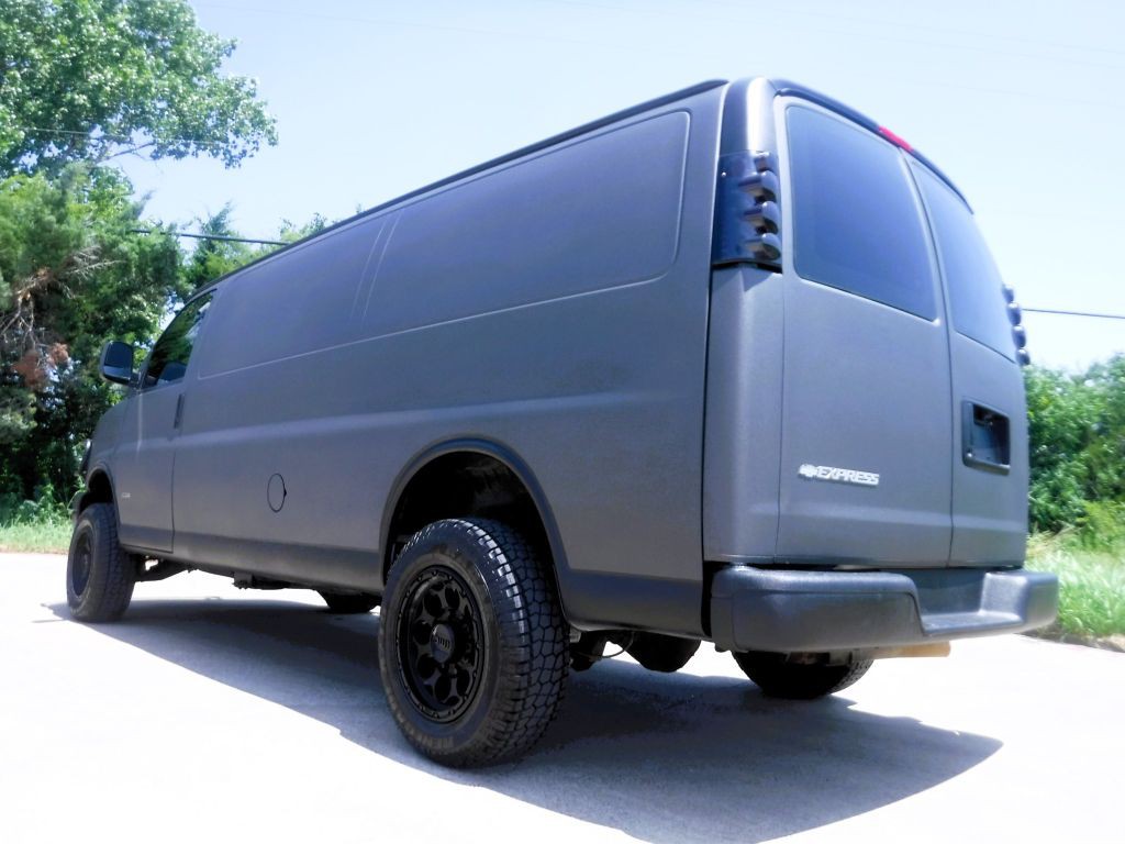 2008 Chevrolet Express Image 13