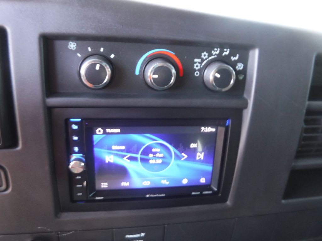 2008 Chevrolet Express Image 46