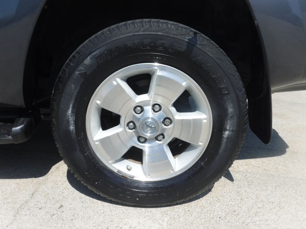 2005 Toyota 4Runner Image 19