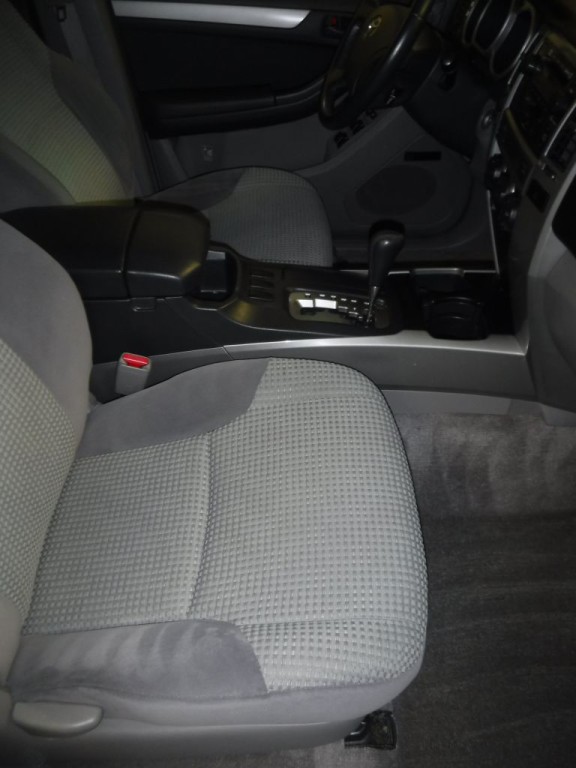 2005 Toyota 4Runner Image 26