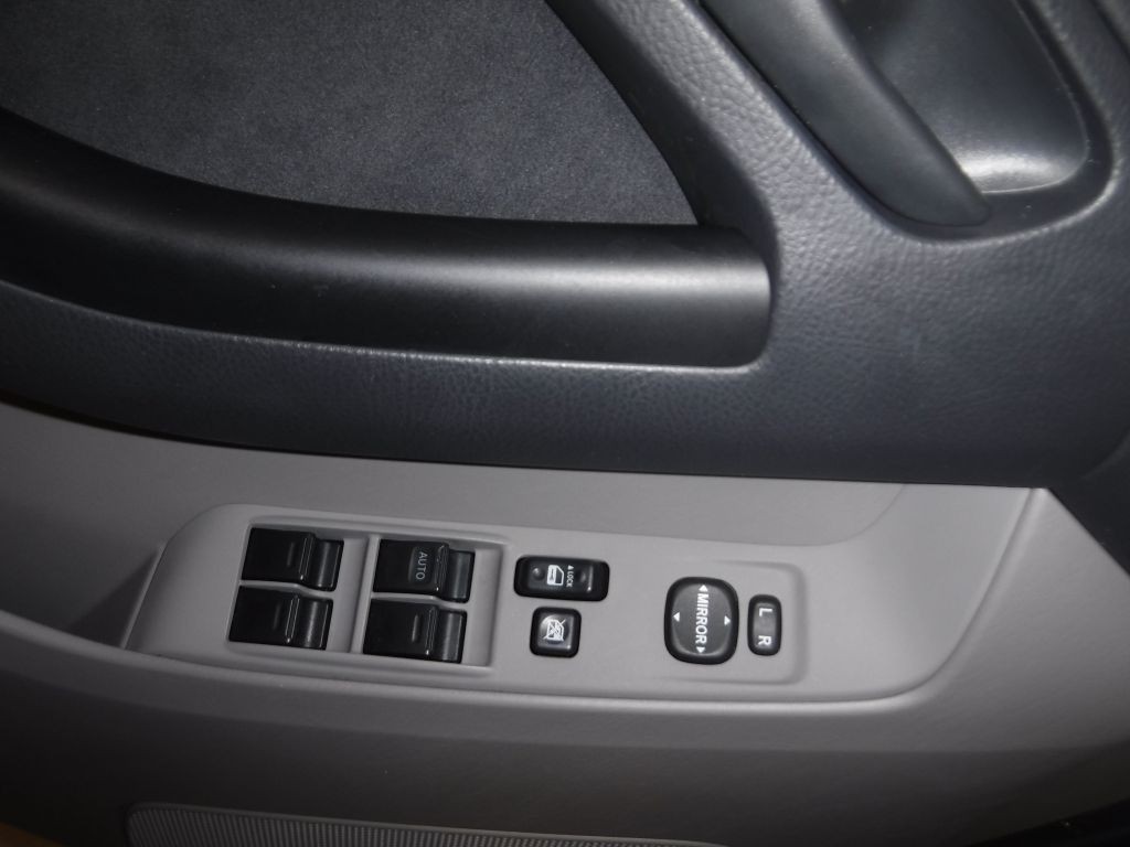 2005 Toyota 4Runner Image 44