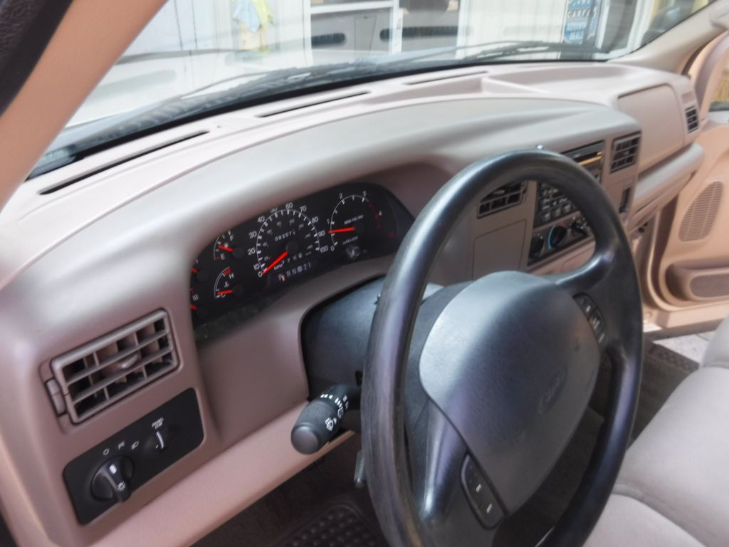 1999 Ford F-250 Image 33