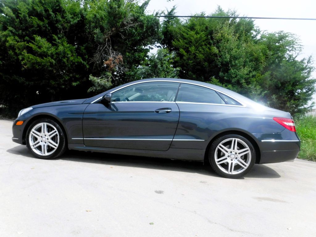 2010 Mercedes-Benz E-Class Image 11