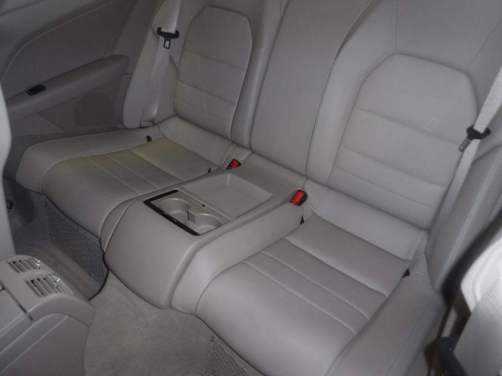 2010 Mercedes-Benz E-Class Image 27