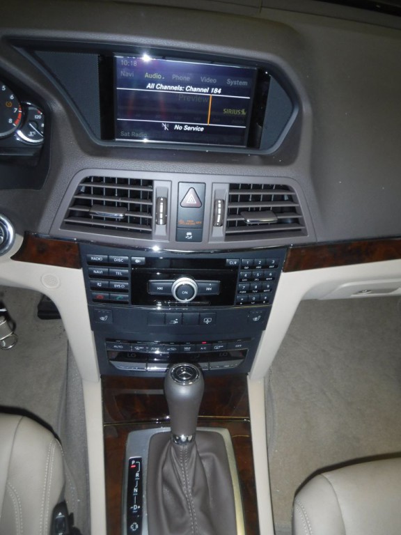 2010 Mercedes-Benz E-Class Image 29