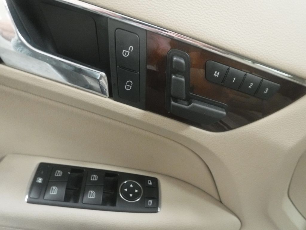 2010 Mercedes-Benz E-Class Image 44