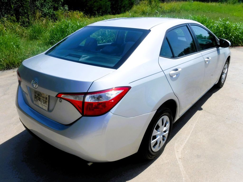2015 Toyota Corolla Image 6