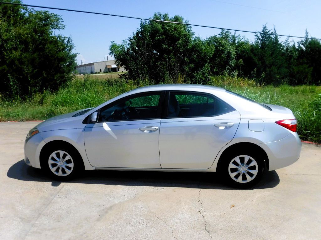 2015 Toyota Corolla Image 10