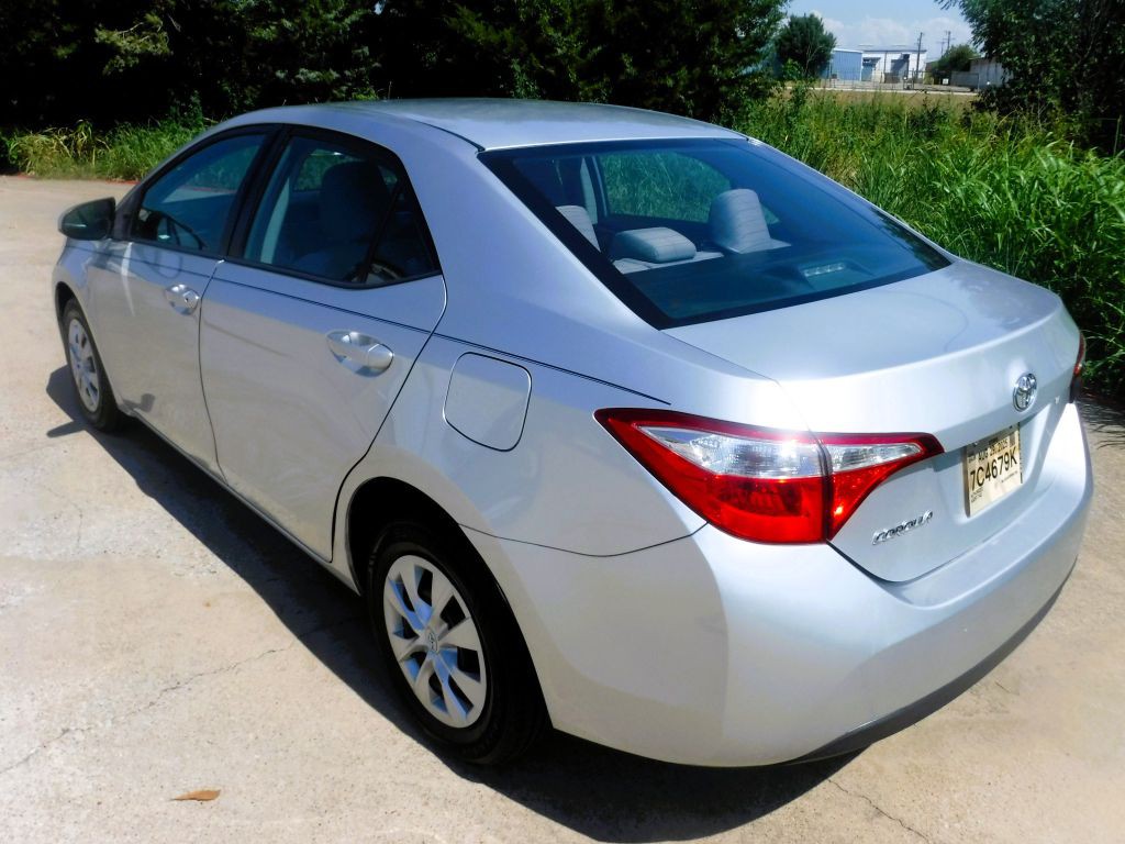2015 Toyota Corolla Image 12