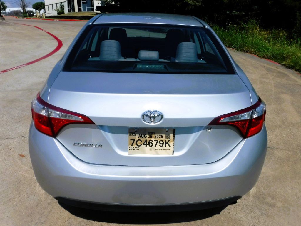 2015 Toyota Corolla Image 16
