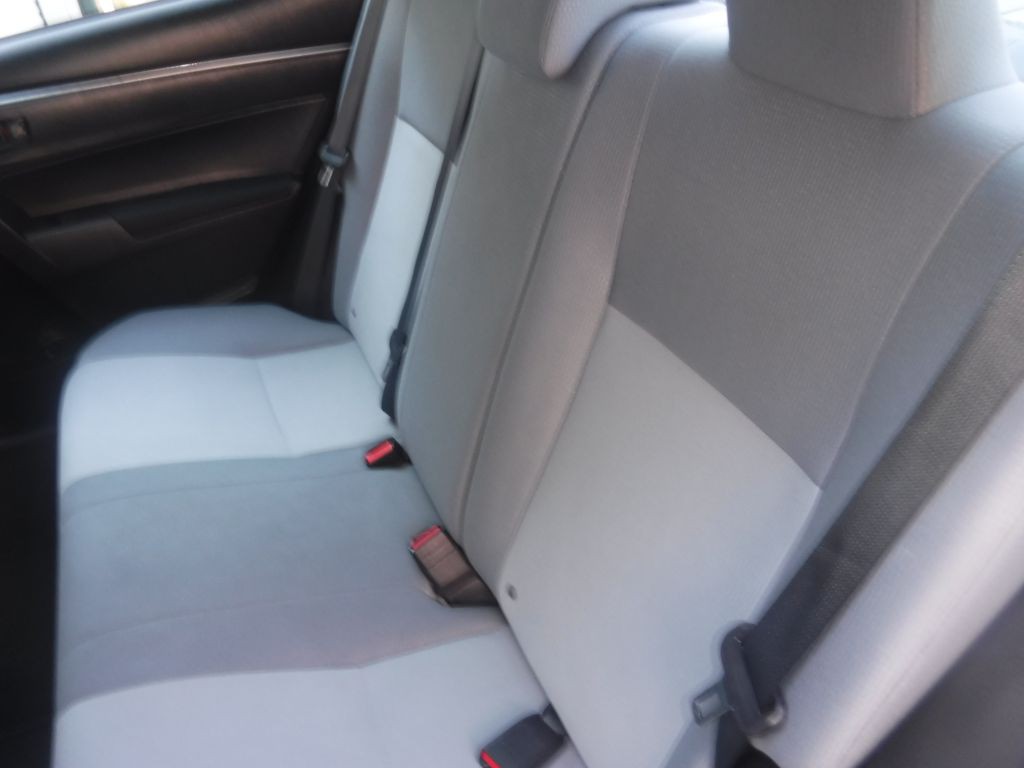 2015 Toyota Corolla Image 31