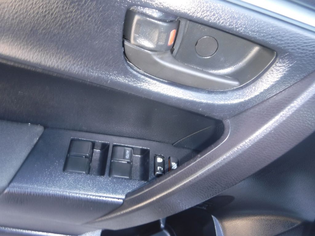 2015 Toyota Corolla Image 40