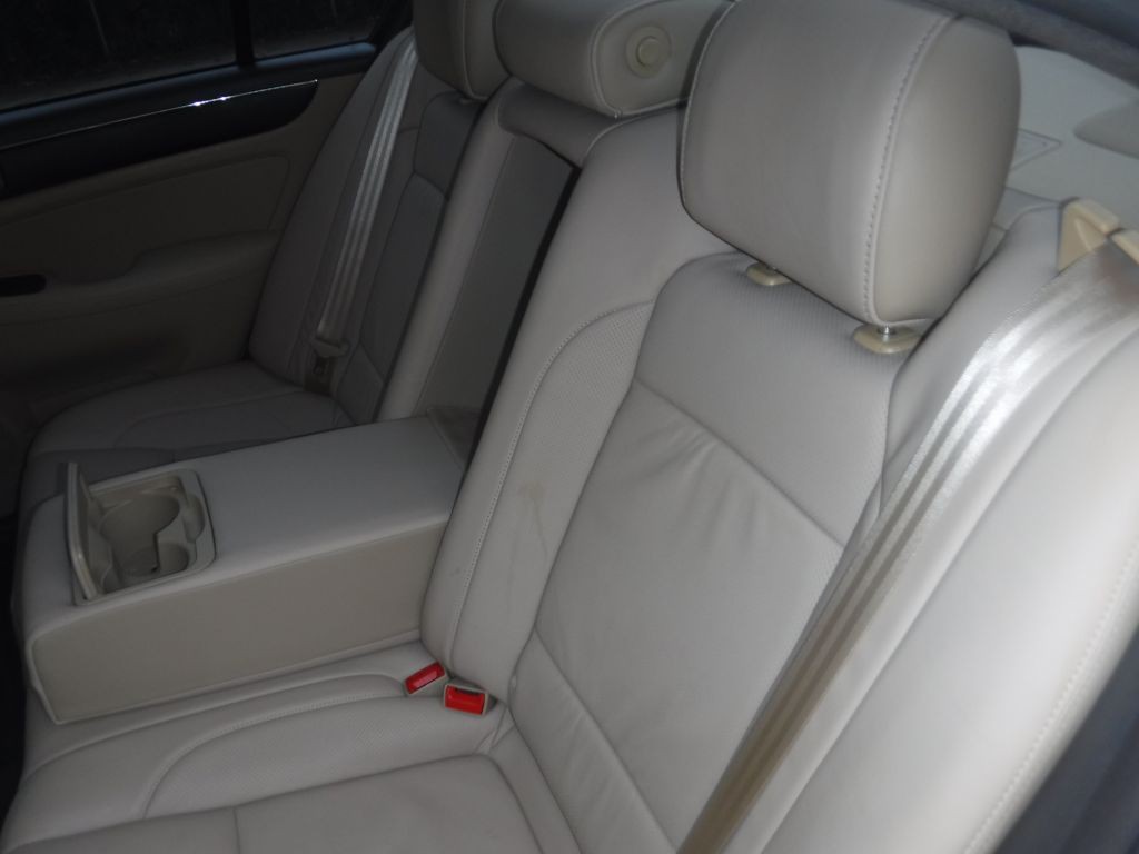 2011 Hyundai Genesis Image 28