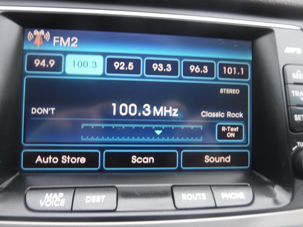 2011 Hyundai Genesis Image 32