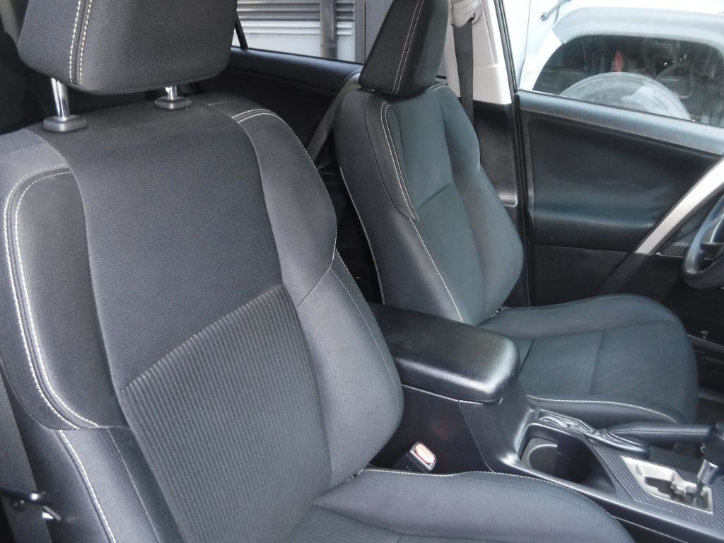 2013 Toyota Rav4 Image 28