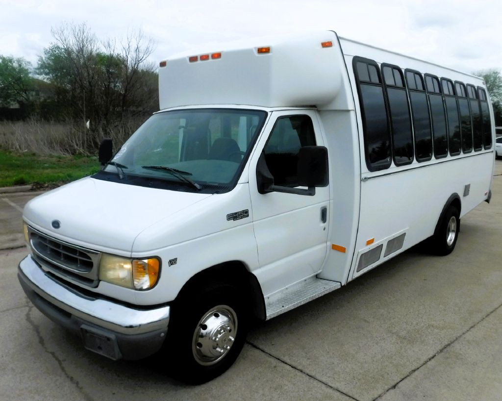 2001 Ford Econoline Image 13