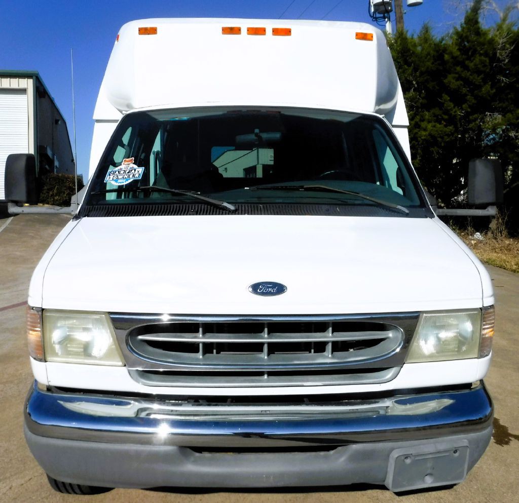 2001 Ford Econoline Image 19