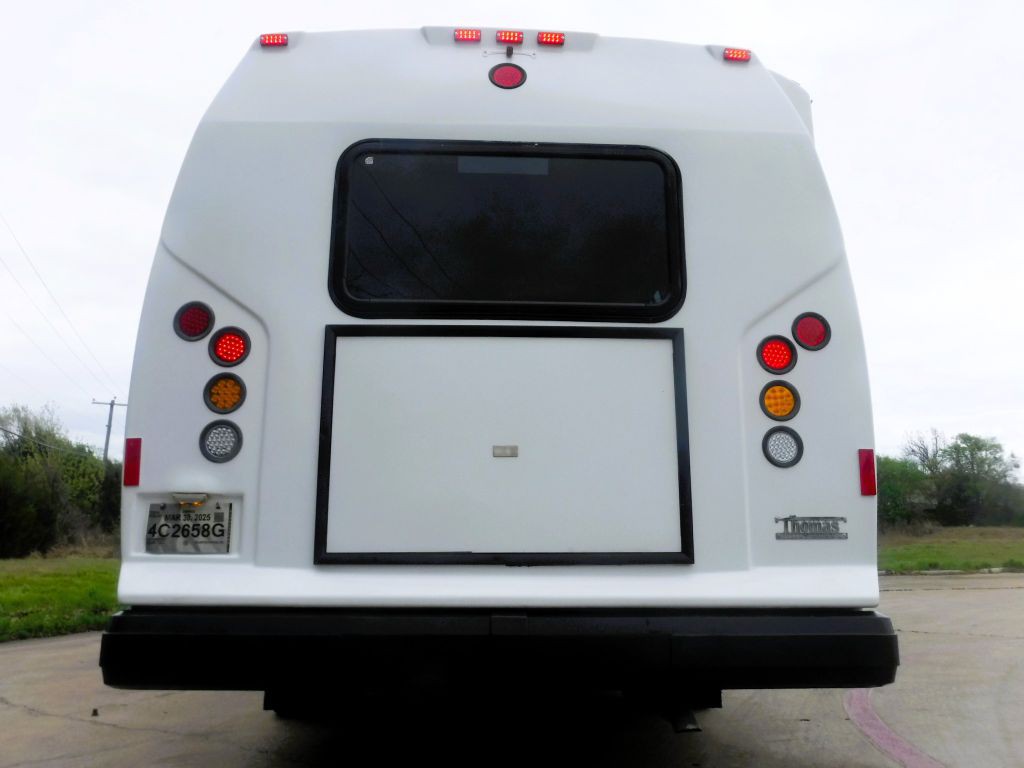 2001 Ford Econoline Image 22