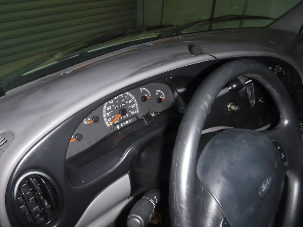 2001 Ford Econoline Image 30