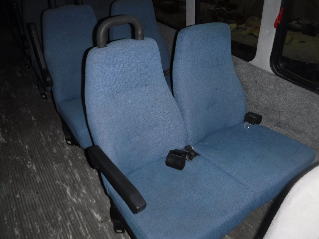 2001 Ford Econoline Image 47