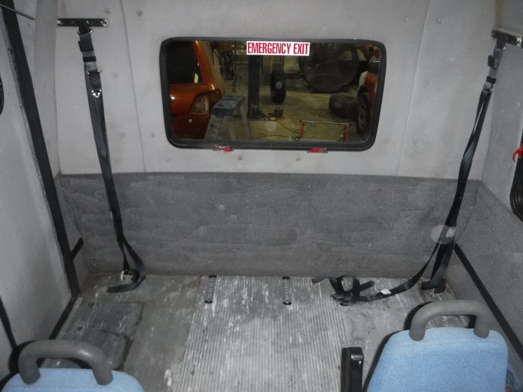 2001 Ford Econoline Image 51