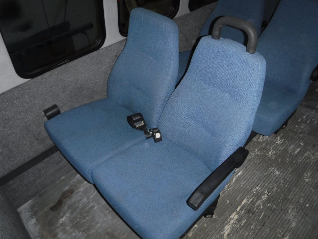 2001 Ford Econoline Image 52